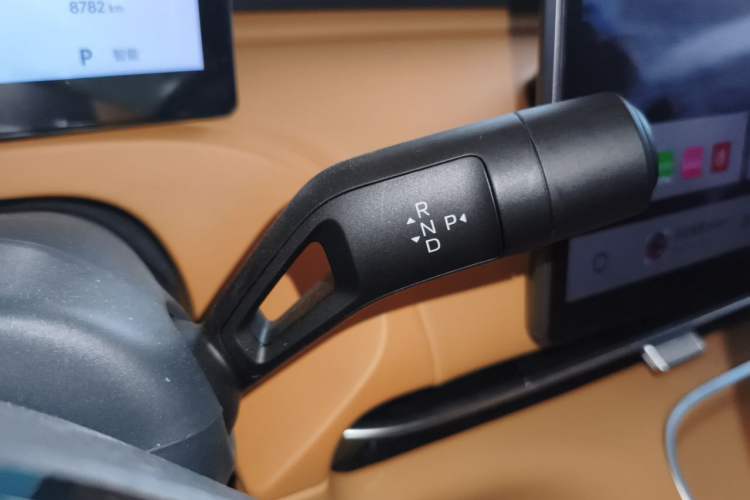 Used Geely Galaxy Xingjian 7 EM-i 2026 Model 135km Leading Edition Gear Lever