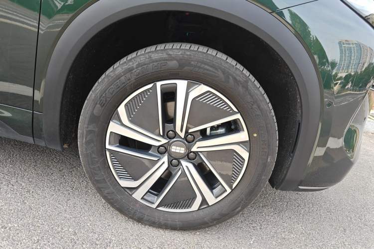 Used Geely Galaxy Xingjian 7 EM-i 2026 Model 135km Leading Edition Right Front Wheel Hub