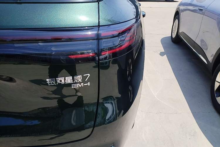 Used Geely Galaxy Xingjian 7 EM-i 2026 Model 135km Smart Navigation Version Right Rear Taillight