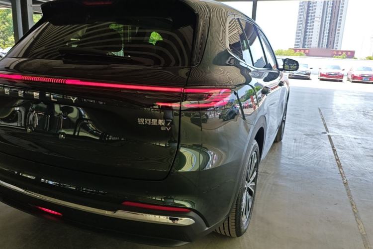 Used Geely Galaxy Xingjian 7 EM-i 2026 Model Pure Electric Basic Model Right Rear Taillight