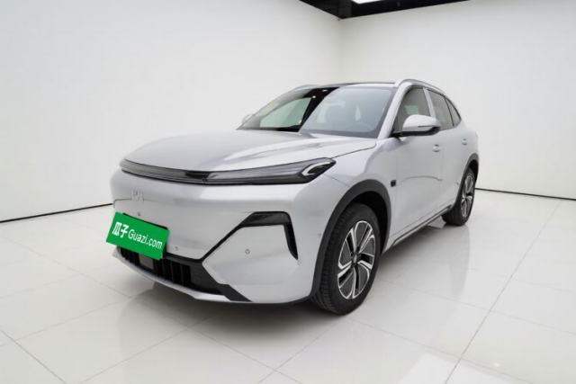 Używany Geely Galaxy Xingjian 7 EM-i 2026 Model 135km Leading Edition