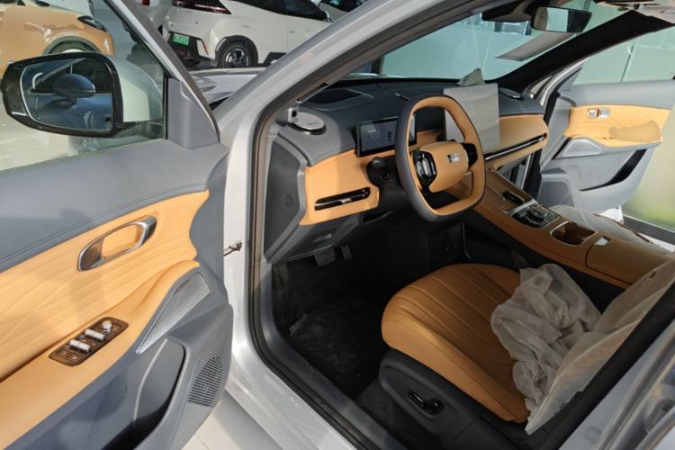 Used Geely Galaxy Xingjian 7 EM-i 2026 Model 135km Leading Edition Driver Seat