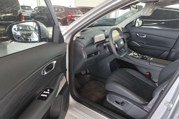 Used Geely Galaxy Xingjian 7 EM-i 2026 Model 135km Leading Edition Driver Seat