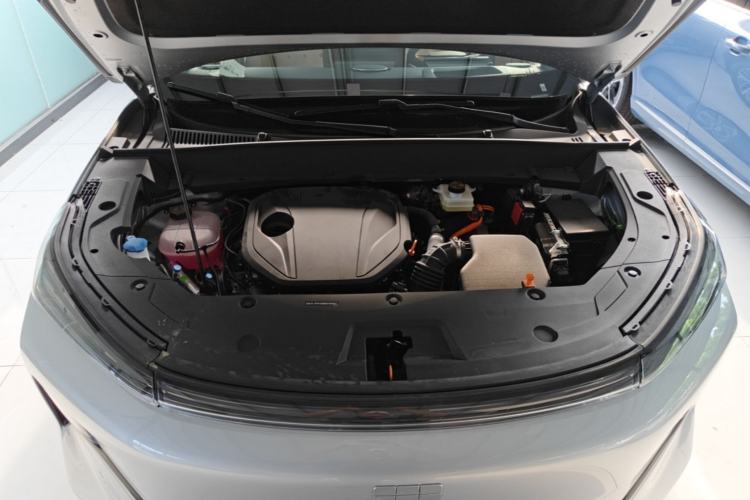 Used Geely Galaxy Xingjian 7 EM-i 2026 Model 135km Leading Edition Engine Bay
