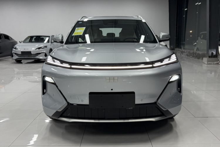 Used Geely Galaxy Xingjian 7 EM-i 2026 Model 135km Leading Edition Exterior 3