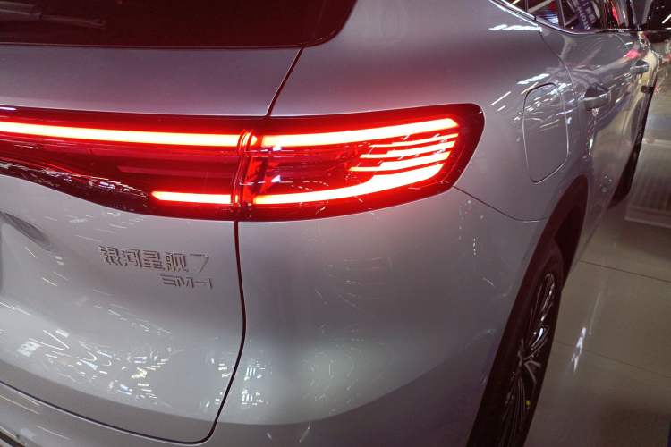 Used Geely Galaxy Xingjian 7 EM-i 2026 Model 135km Starship Version Exterior 6