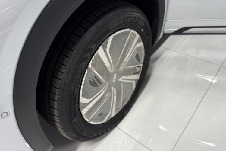 Used Geely Galaxy Xingjian 7 EM-i 2026 Model 135km Leading Edition Exterior 7