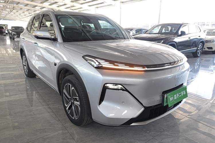 Used Geely Galaxy Xingjian 7 EM-i 2026 Model 135km Leading Edition Front Right 45 Deg
