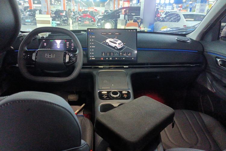 Used Geely Galaxy Xingjian 7 EM-i 2026 Model 135km Starship Version Interior 2