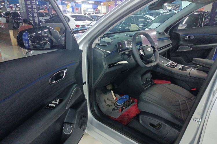 Used Geely Galaxy Xingjian 7 EM-i 2026 Model 135km Starship Version Interior 3