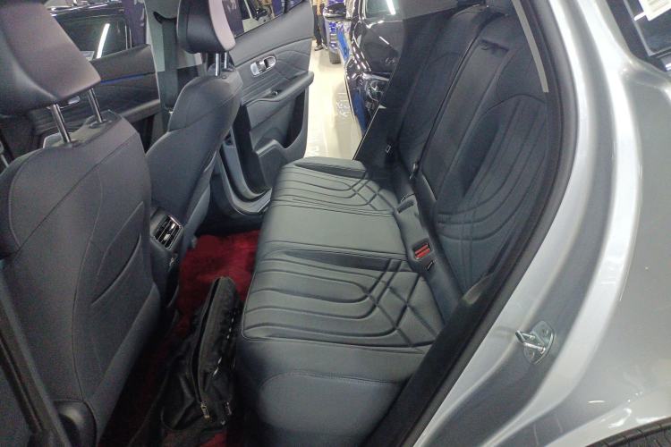 Used Geely Galaxy Xingjian 7 EM-i 2026 Model 135km Starship Version Interior 4