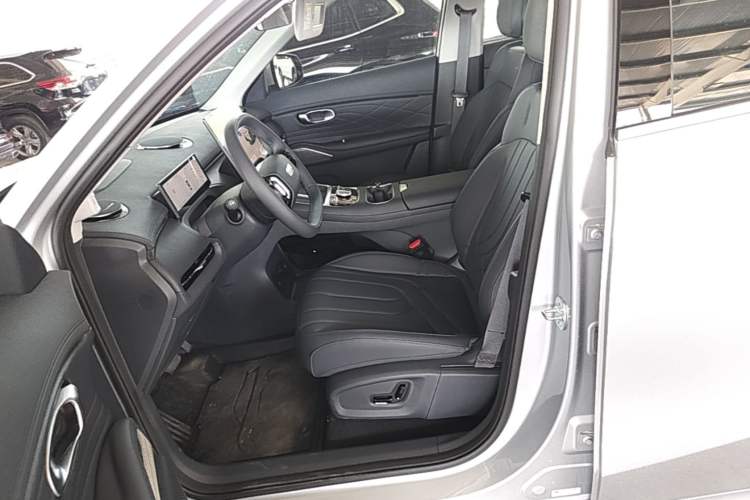 Used Geely Galaxy Xingjian 7 EM-i 2026 Model 135km Leading Edition Left Front Seat