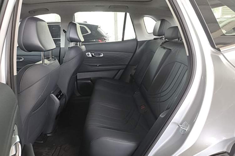 Used Geely Galaxy Xingjian 7 EM-i 2026 Model 135km Leading Edition Left Rear Seat
