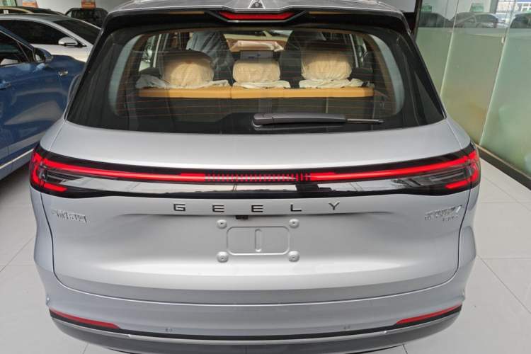 Used Geely Galaxy Xingjian 7 EM-i 2026 Model 135km Leading Edition Rear