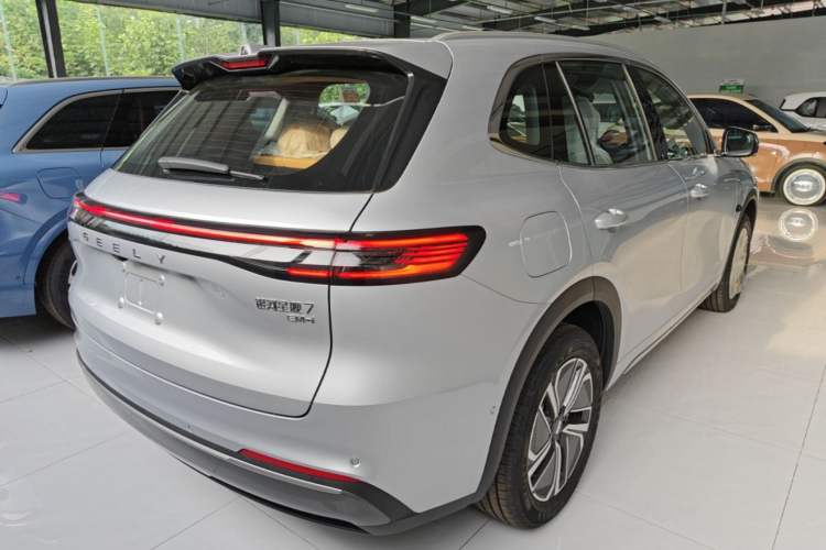 Used Geely Galaxy Xingjian 7 EM-i 2026 Model 135km Leading Edition Rear Right 45 Deg