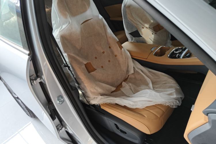 Used Geely Galaxy Xingjian 7 EM-i 2026 Model 135km Leading Edition Right Front Seat