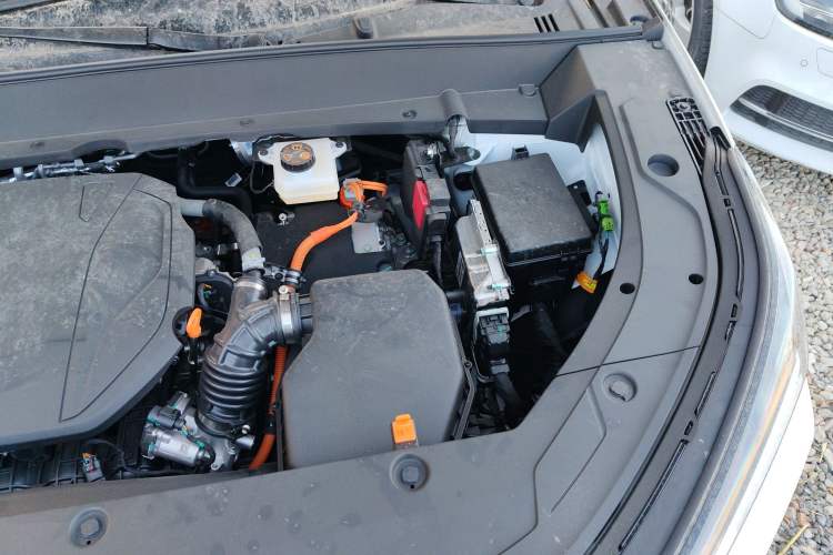 Used Geely Galaxy Xingjian 7 EM-i 2026 Model 135km Starship Version Engine Bay Left