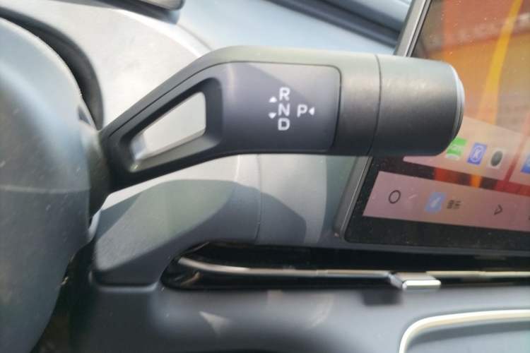 Used Geely Galaxy Xingjian 7 EM-i 2026 Model 135km Leading Edition Gear Lever
