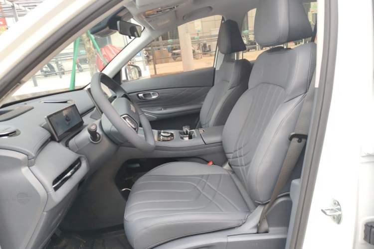 Used Geely Galaxy Xingjian 7 EM-i 2026 525km Long-Range+ Left Front Seat