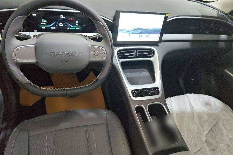 Used Geely Galaxy Geome 2025 310km Youth Edition Interior 3