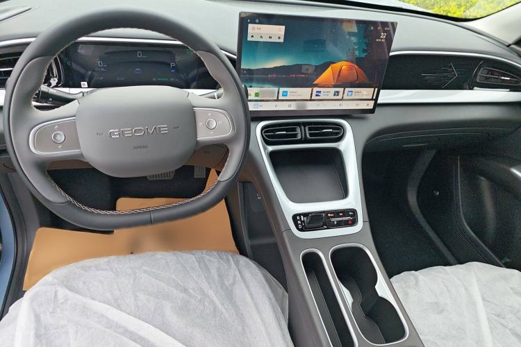 Used Geely Galaxy Geome 2025 310km Youth Edition Interior 3