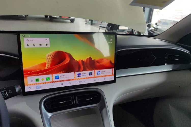 Used Geely Galaxy Geome 2025 310km Dream Edition Audio And AC Panel