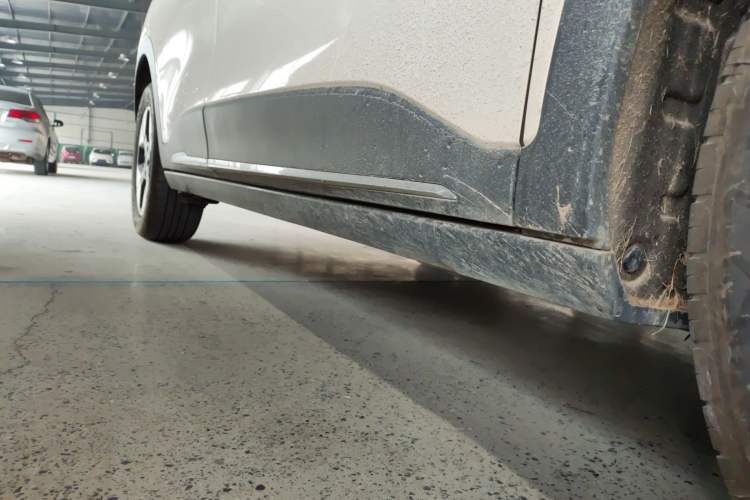 Used Geely Galaxy Geome 2025 310km Dream Edition Right Side Sill