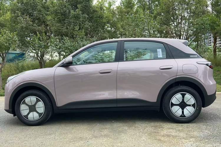 Used Geely Galaxy Geome 2026 Model 310km Youth Edition Exterior 5