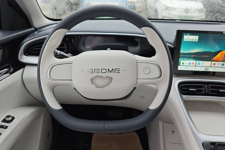 Used Geely Galaxy Geome 2026 Model 310km Youth Edition Steering Wheel