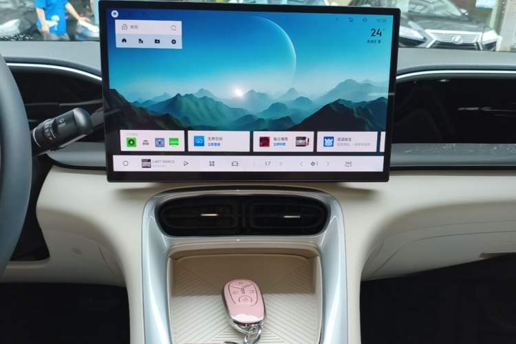 Used Geely Galaxy Geome 2025 UP 410km Exploration Edition Audio And AC Panel