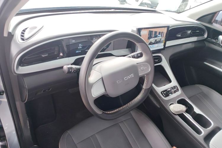 Used Geely Galaxy Geome 2025 310km Youth Edition Center Console