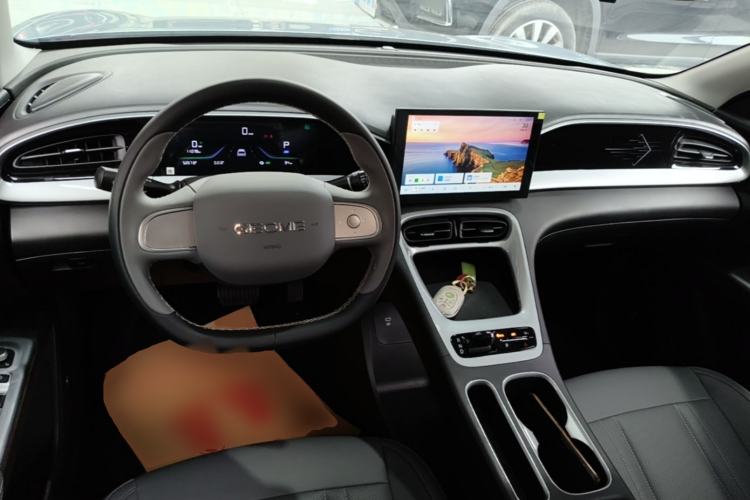Used Geely Galaxy Geome 2025 310km Youth Edition Center Console