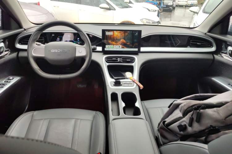 Used Geely Galaxy Geome 2025 310km Youth Edition Center Console