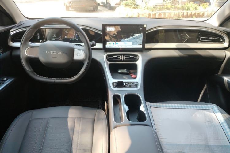 Used Geely Galaxy Geome 2025 310km Youth Edition Center Console