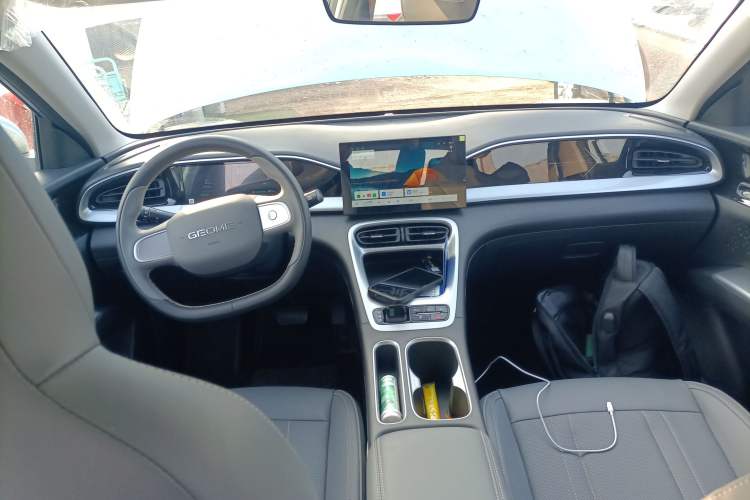 Used Geely Galaxy Geome 2025 310km Youth Edition Center Console