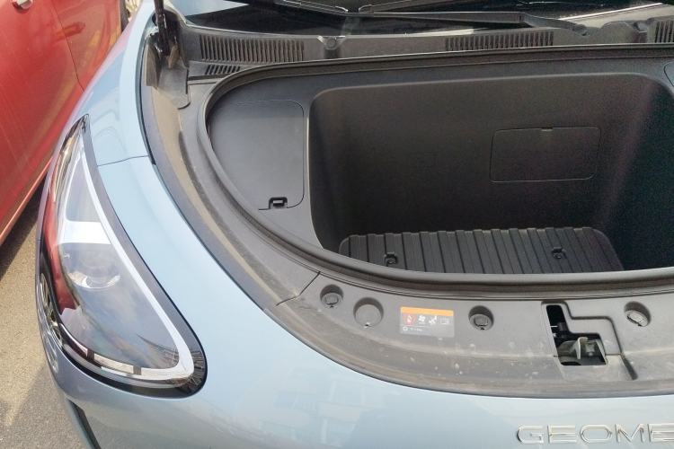 Used Geely Galaxy Geome 2025 310km Youth Edition Engine Bay Right
