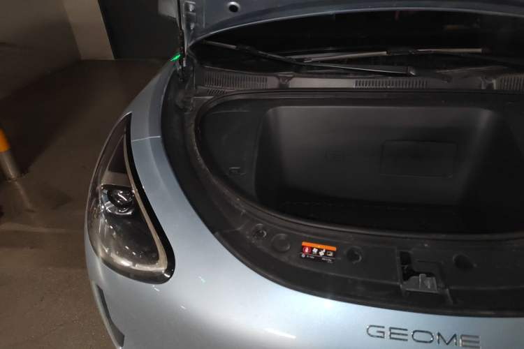 Used Geely Galaxy Geome 2025 310km Youth Edition Engine Bay Right