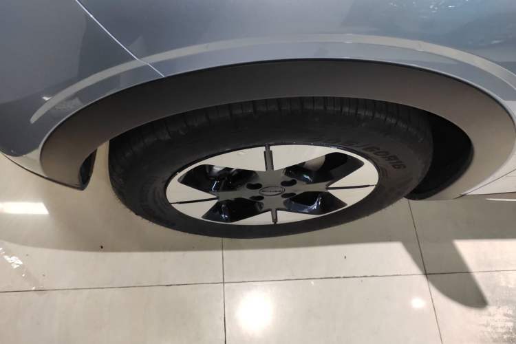 Used Geely Galaxy Geome 2025 UP 410km Exploration Edition Exterior 4