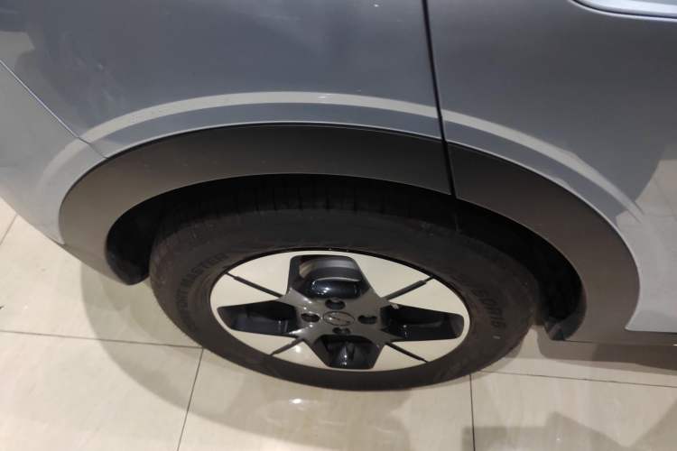 Used Geely Galaxy Geome 2025 UP 410km Exploration Edition Exterior 5