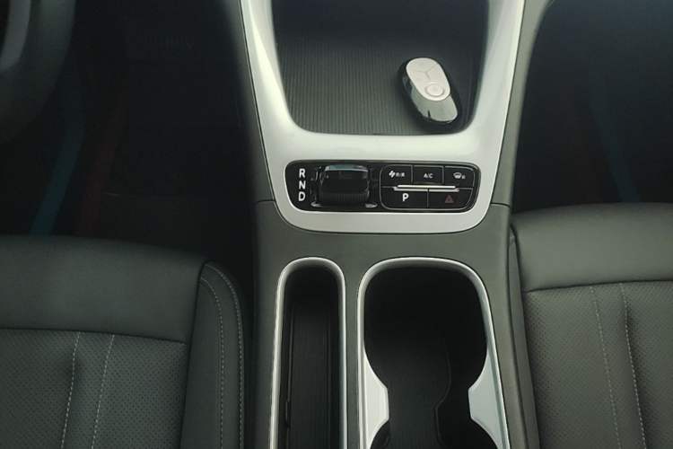 Used Geely Galaxy Geome 2025 310km Youth Edition Gear Lever