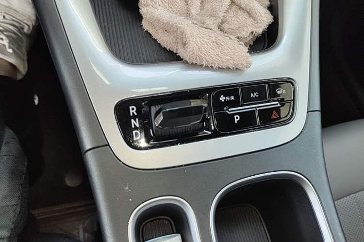 Used Geely Galaxy Geome 2025 310km Youth Edition Gear Lever