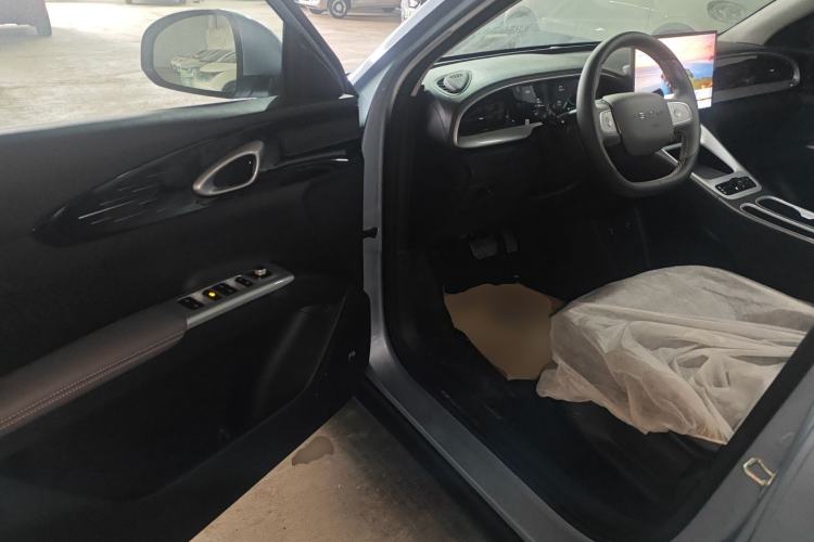 Used Geely Galaxy Geome 2025 310km Dream Edition Interior 3