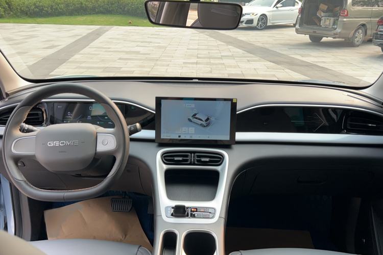 Used Geely Galaxy Geome 2025 310km Youth Edition Interior 3