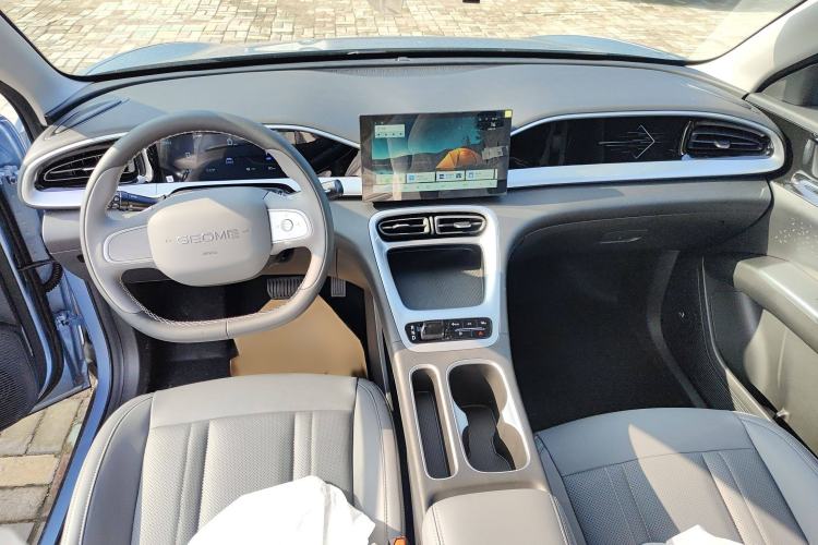 Used Geely Galaxy Geome 2025 310km Youth Edition Interior 3