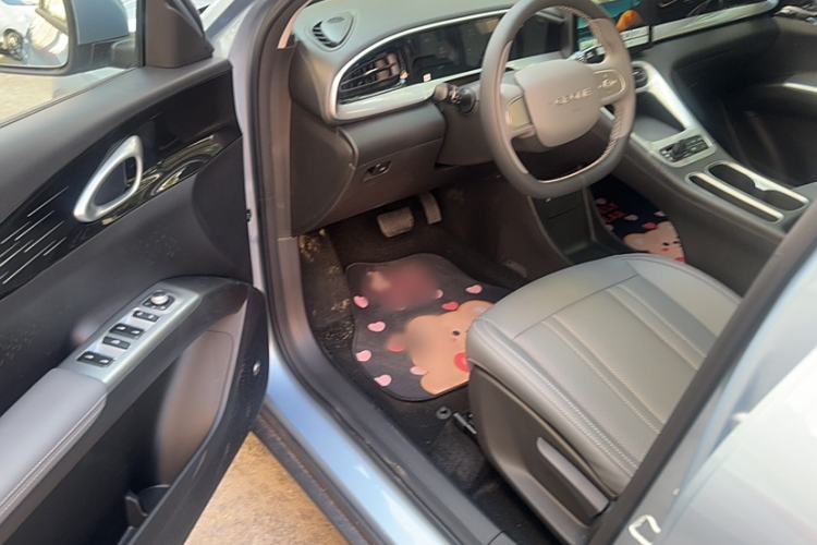 Used Geely Galaxy Geome 2025 310km Youth Edition Interior 3