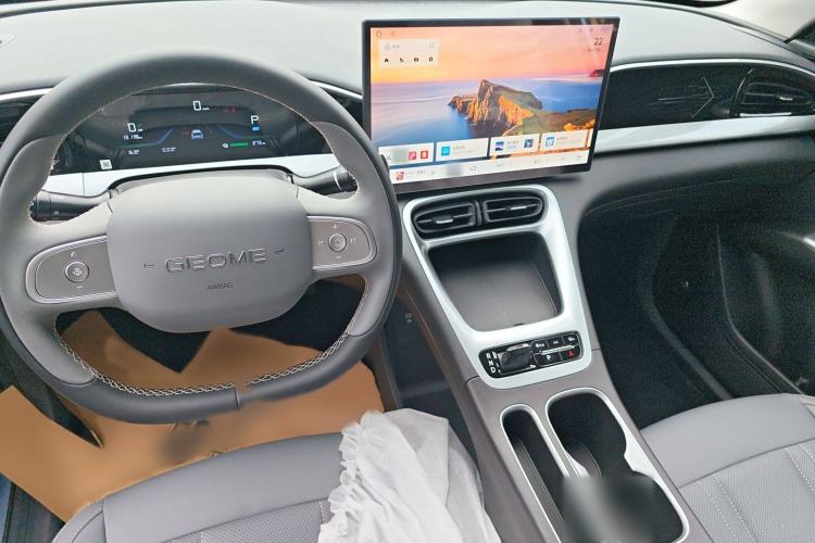 Used Geely Galaxy Geome 2025 310km Dream Edition Interior 3