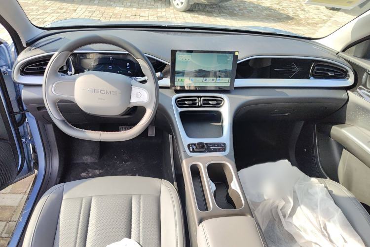 Used Geely Galaxy Geome 2025 310km Youth Edition Interior 3