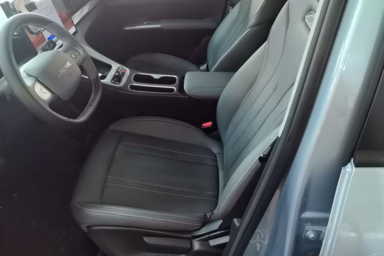 Used Geely Galaxy Geome 2025 310km Dream Edition Left Front Seat