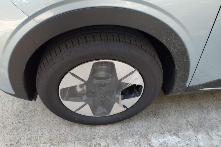 Used Geely Galaxy Geome 2025 310km Dream Edition Left Front Wheel Hub