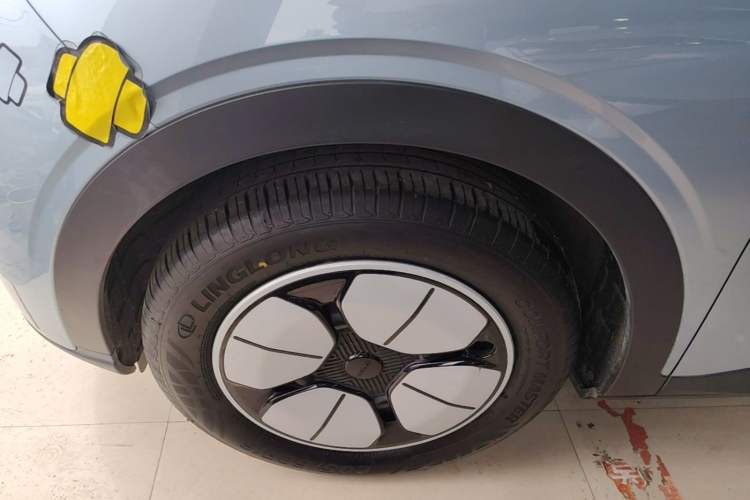 Used Geely Galaxy Geome 2025 310km Youth Edition Left Front Wheel Hub